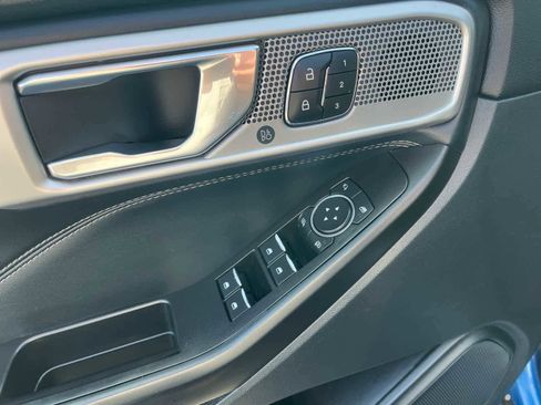 Used 2020 Ford Explorer Limited image 33