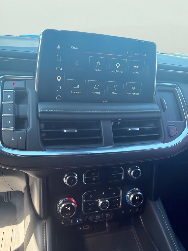 Used 2023 GMC Yukon AT4 w/ Technology Package AWD/4WD image 6