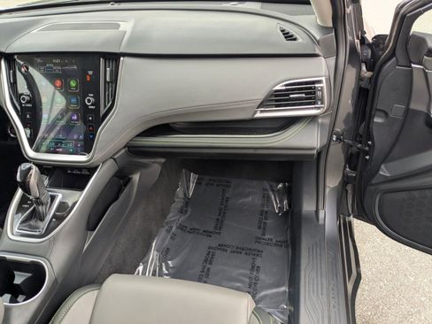 Certified 2025 Subaru Outback Onyx Edition AWD/4WD image 28