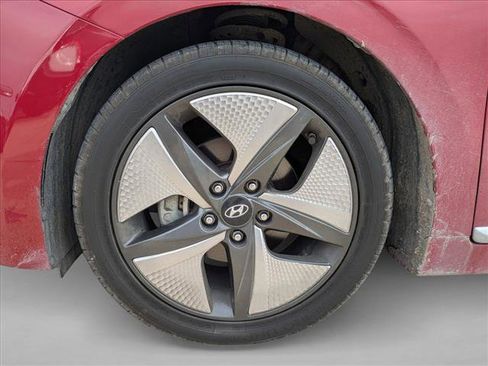 Used 2020 Hyundai Ioniq SEL image 19