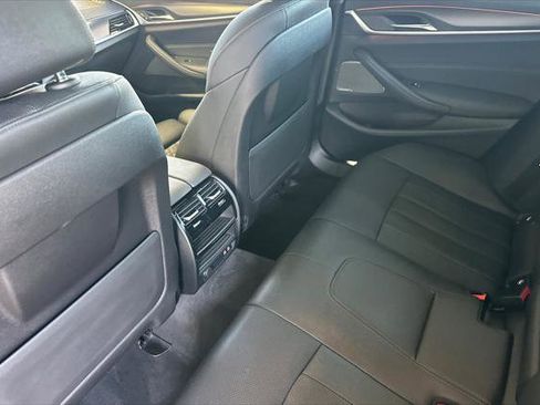 Used 2023 BMW 540i i w/ M Sport Package image 11