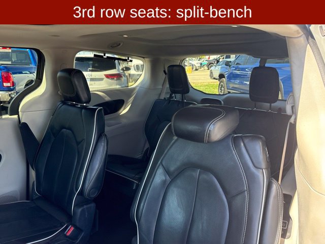 Used 2022 Chrysler Pacifica Limited FWD image 16