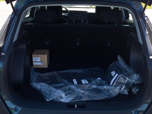 New 2027 Hyundai Kona SE FWD image 8