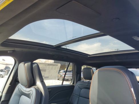 New 2026 Lincoln Aviator Black Label image 10