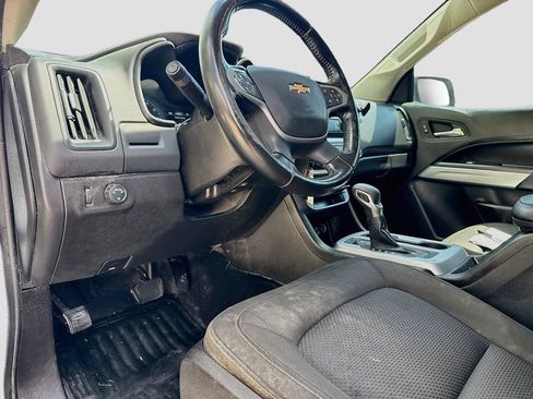 Used 2022 Chevrolet Colorado LT w/ Fleet Safety Package RWD image 10