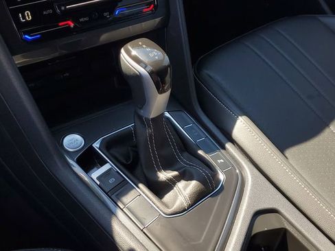 Used 2024 Volkswagen Tiguan SE R-Line image 22