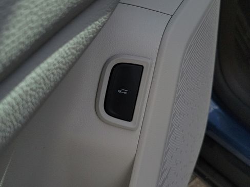 New 2027 GMC Terrain Denali w/ LPO, Floor Liner Package AWD/4WD image 19
