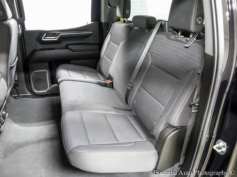 Used 2022 Chevrolet Silverado 1500 LT image 12