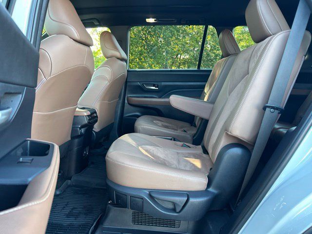 Used 2026 Toyota Grand Highlander AWD Hybrid image 30