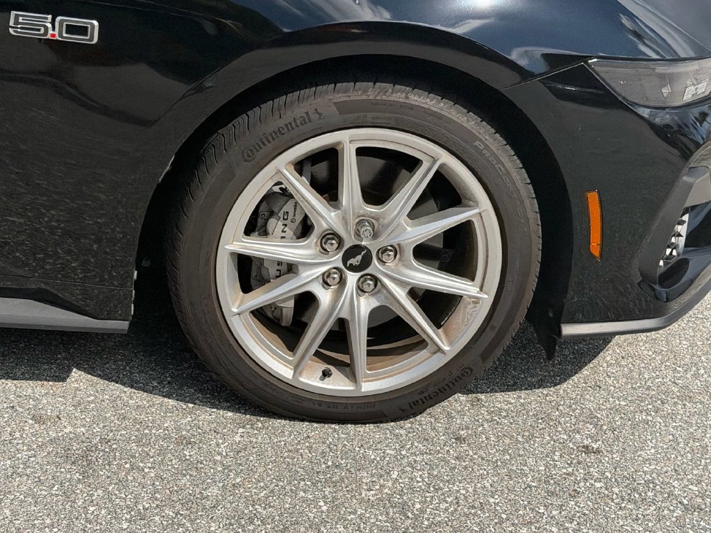 Used 2025 Ford Mustang GT Premium RWD image 9