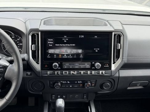 Certified 2025 Nissan Frontier SV w/ SV Convenience Package RWD image 14