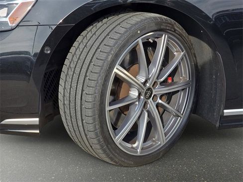 Used 2023 Audi S8 w/ S8 Comfort Plus Package image 36