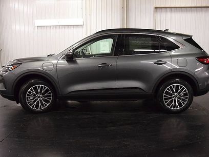 New 2025 Ford Escape SE w/ PHEV Premium Package