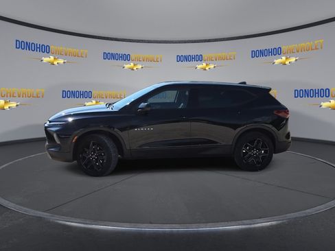 Used 2025 Chevrolet Blazer LT w/ LPO, Black Grille Bar Package FWD image 8