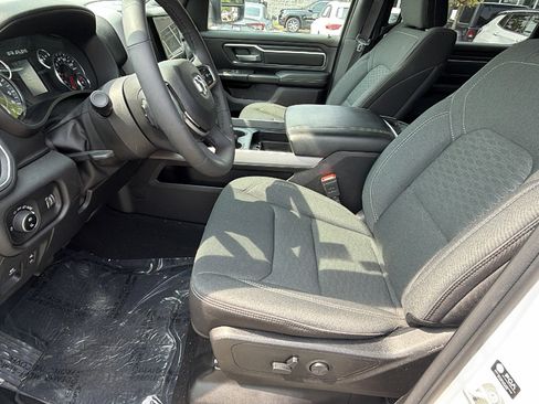 Used 2025 RAM 1500 Big Horn AWD/4WD image 16