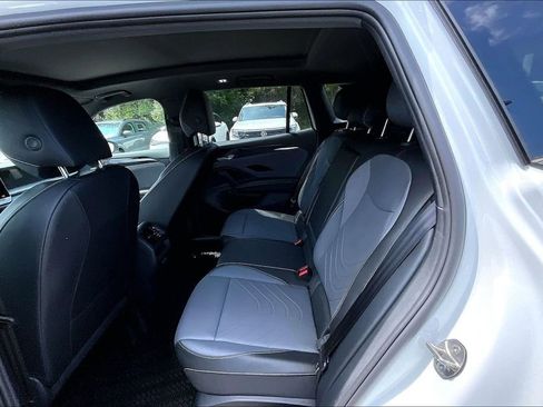 New 2026 Volkswagen Tiguan SE R-Line AWD/4WD image 17