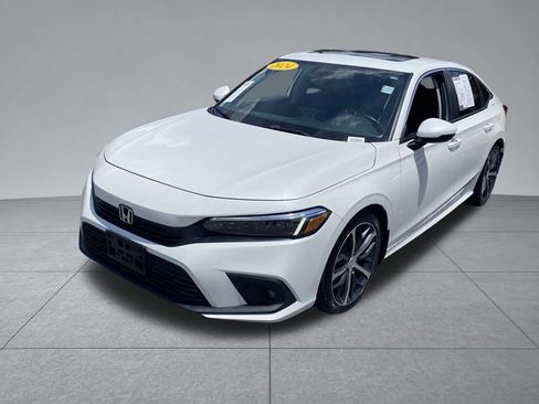 Used 2024 Honda Civic Touring image 2