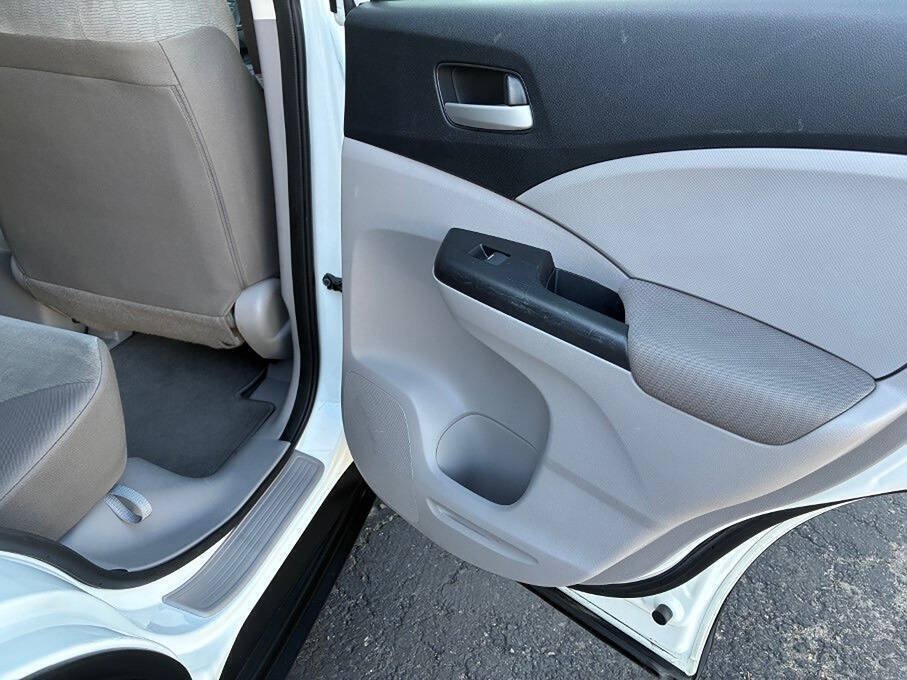 Used 2014 Honda CR-V LX image 25