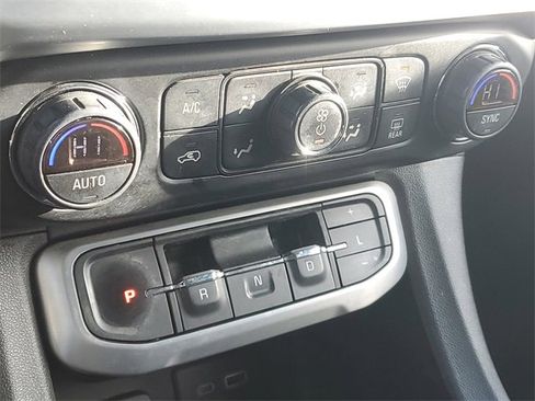 Certified 2020 GMC Acadia SLE image 27