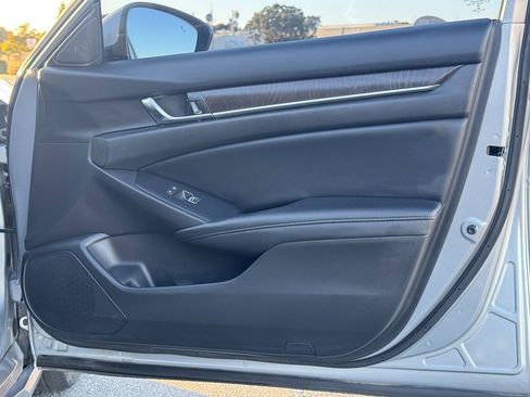 Used 2019 Honda Accord EX image 20