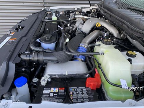 Used 2025 Ford F550 4x4 Crew Cab image 11