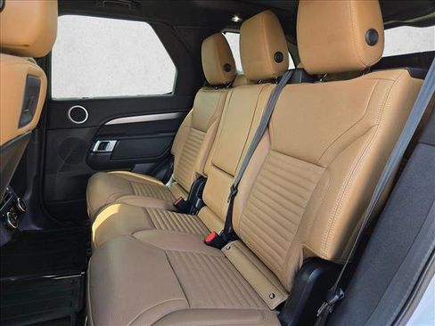 Used 2024 Land Rover Discovery Dynamic SE image 20