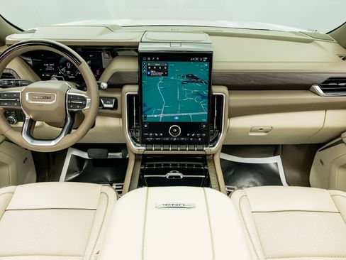 Used 2025 GMC Yukon Denali w/ Denali Reserve Package image 40