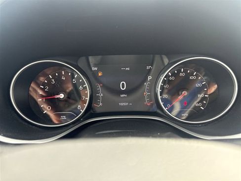 Used 2019 Jeep Compass Latitude image 11