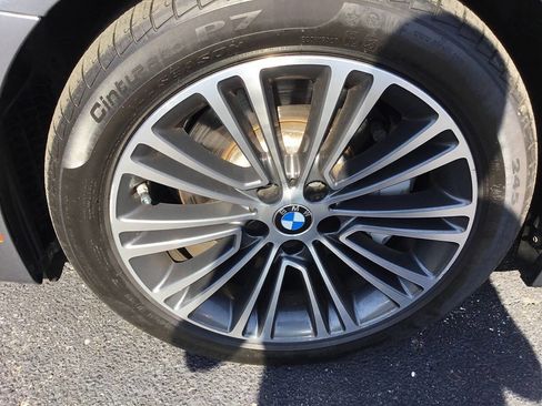 Used 2019 BMW 540i image 10