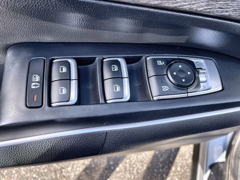 Certified 2022 Kia Sorento S image 18