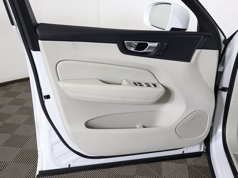 Used 2023 Volvo XC60 B5 Core w/ Climate Package image 25