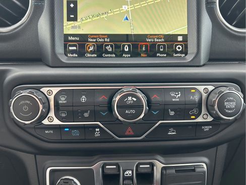 Certified 2023 Jeep Wrangler Unlimited Rubicon 4xe w/ Cold Weather Group AWD/4WD image 31