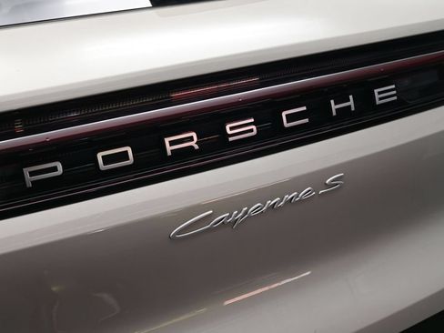 Used 2026 Porsche Cayenne S AWD/4WD image 34