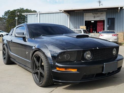 Used 2006 Ford Mustang GT image 33