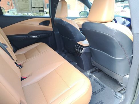 Used 2025 Lexus RX 350 Premium w/ Convenience Package FWD image 11