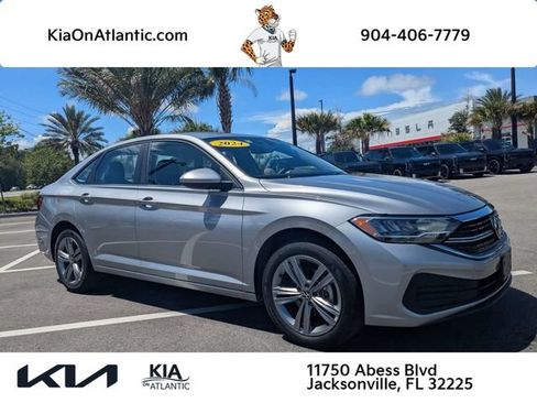 Used 2024 Volkswagen Jetta SE FWD image 1