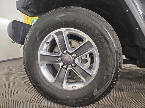 Used 2022 Jeep Wrangler Unlimited Sahara w/ LED Lighting Group image 34