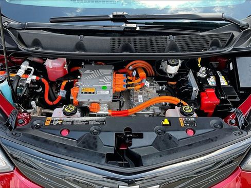 Used 2020 Chevrolet Bolt Premier w/ Infotainment Package FWD image 9
