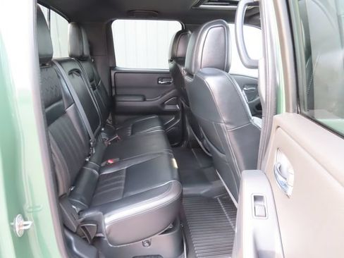 Used 2022 Nissan Frontier PRO-4X AWD/4WD image 30