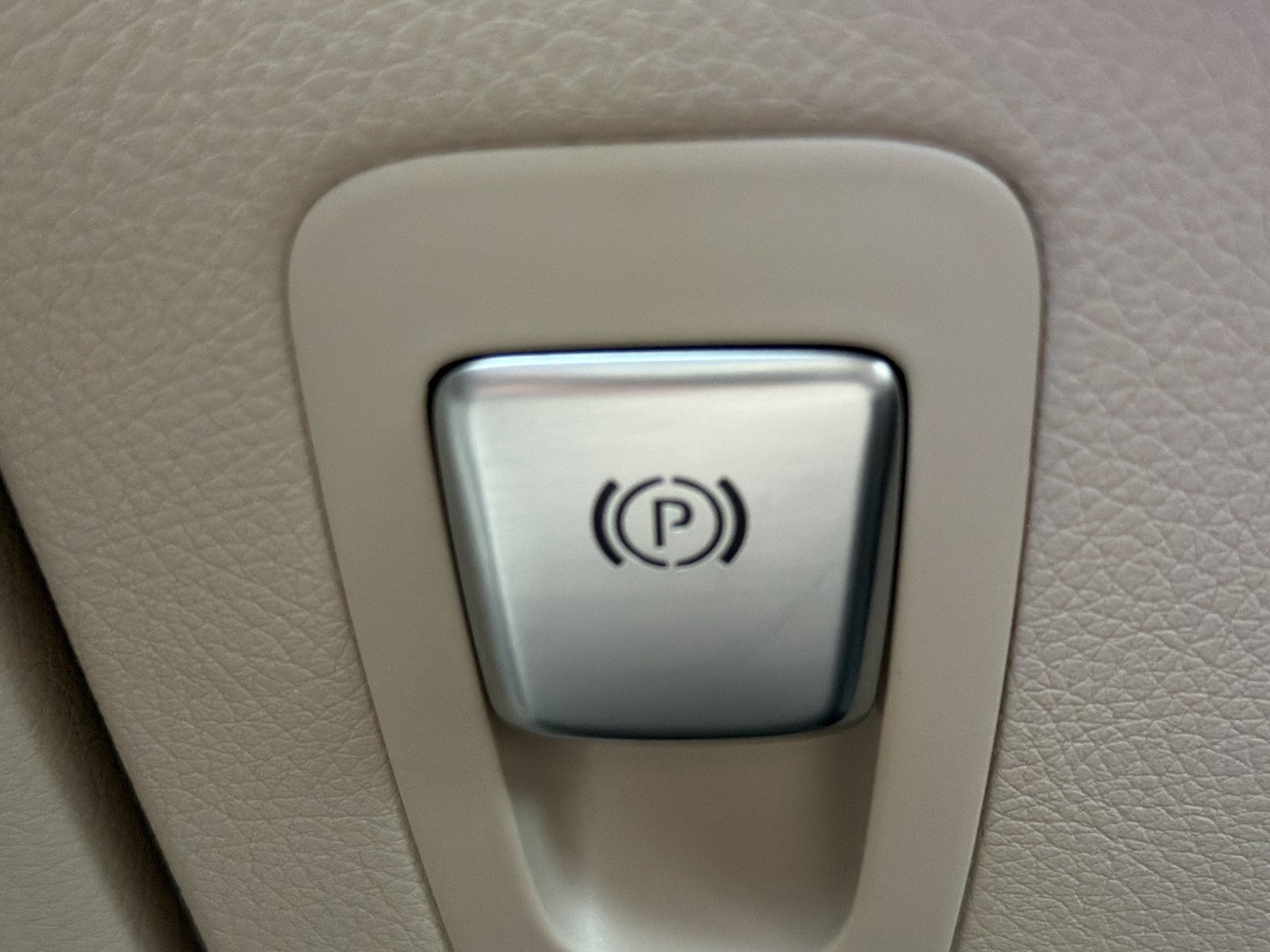 Used 2022 Mercedes-Benz GLC 300 4MATIC image 21