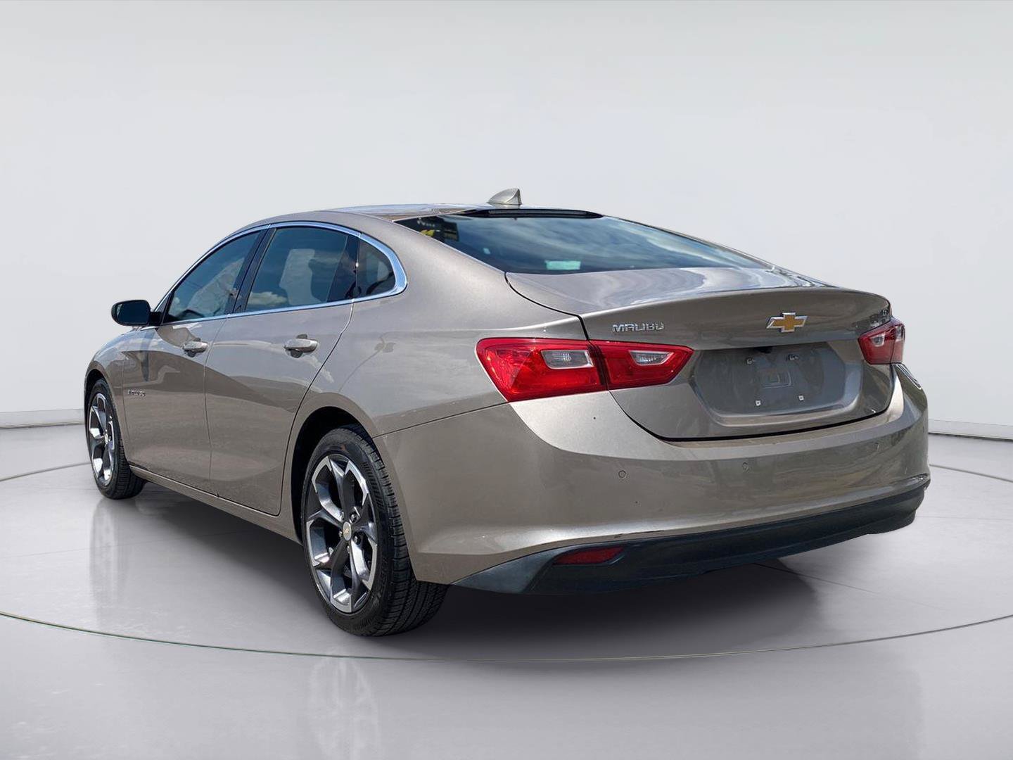 Used 2024 Chevrolet Malibu LT FWD image 3