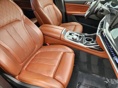 Used 2023 BMW X7 M60i w/ Executive Package image 13