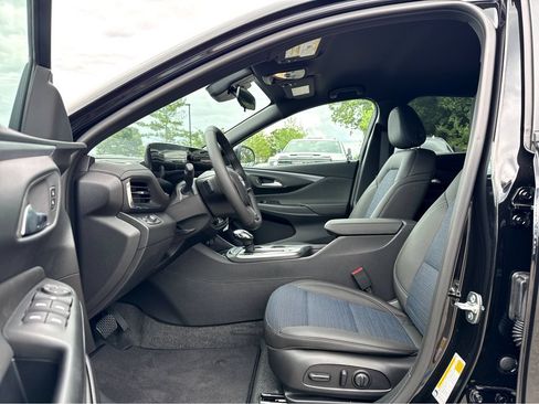 New 2026 Buick Envista Sport Touring w/ Convenience I Package FWD image 8