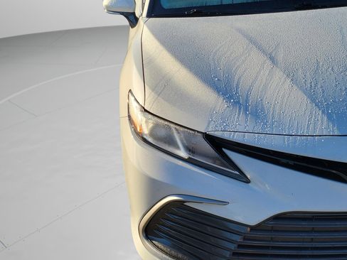 Used 2022 Toyota Camry LE image 15