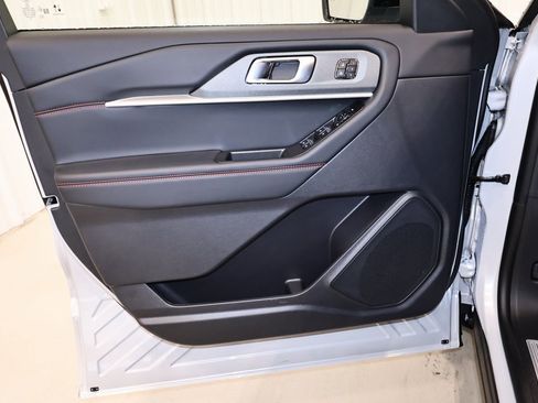 New 2026 Ford Explorer ST-Line image 9