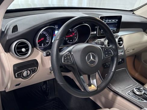 Used 2019 Mercedes-Benz GLC 300 4MATIC image 10