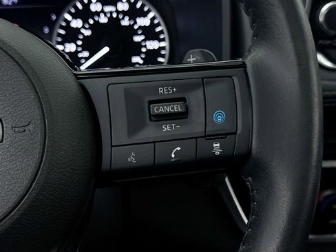 Used 2022 Nissan Rogue SV w/ SV Premium Package image 36