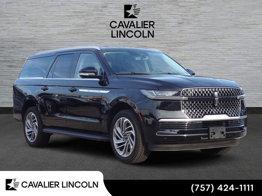 Used 2026 Lincoln Navigator L Premier AWD/4WD image 1