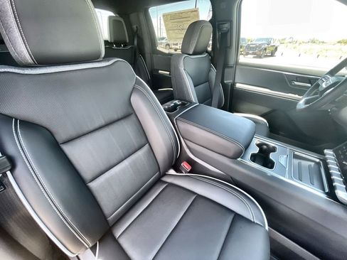 New 2026 GMC Sierra EV Elevation image 32