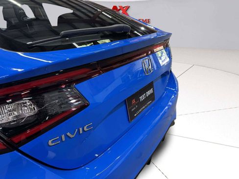 Used 2023 Honda Civic Sport image 16